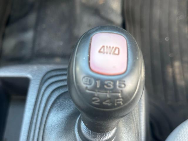 サンバートラック TB プロフェッショナル ■2ドア■マッドタイヤ■5速マニュアル■4WD(20枚目)