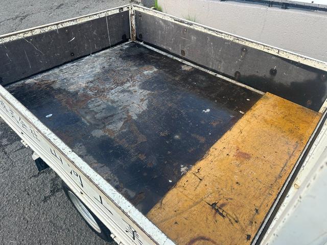 トヨエース 　■４ドア■ディーゼルターボ■パワーウィンドウ■ＥＴＣ■５速マニュアル■エアコン■リアクーラー■２０万キロ時Ｔベルト交換歴有■スペアタイヤ（11枚目）