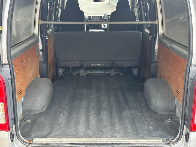 ハイエースバン ロングＤＸ　ＧＬパッケージ　■５ドア■ディーゼルターボ■４型■社外ＡＷ■パワーウィンドウ■キーレス■助手席エアバッグ■ＡＣ１００Ｖ■ドラレコ■Ｔベルト交換歴有■スペアタイヤ（12枚目）