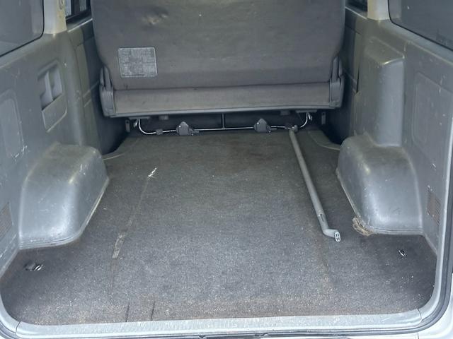 ハイエースバン ロングスーパーＧＬ　■５ドア■スペアタイヤ■パワーウィンドウ■ＥＴＣ■ナビ■キーレス■リアエアコン　ヒーター■ＴＶ■２３万キロ時Ｔベルト交換歴有（12枚目）