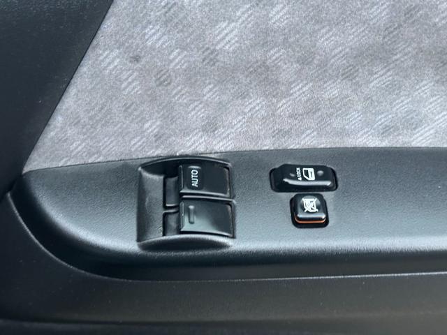 ハイエースバン ロングスーパーＧＬ　■５ドア■スペアタイヤ■パワーウィンドウ■ＥＴＣ■ナビ■キーレス■リアエアコン　ヒーター■ＴＶ■２３万キロ時Ｔベルト交換歴有（29枚目）