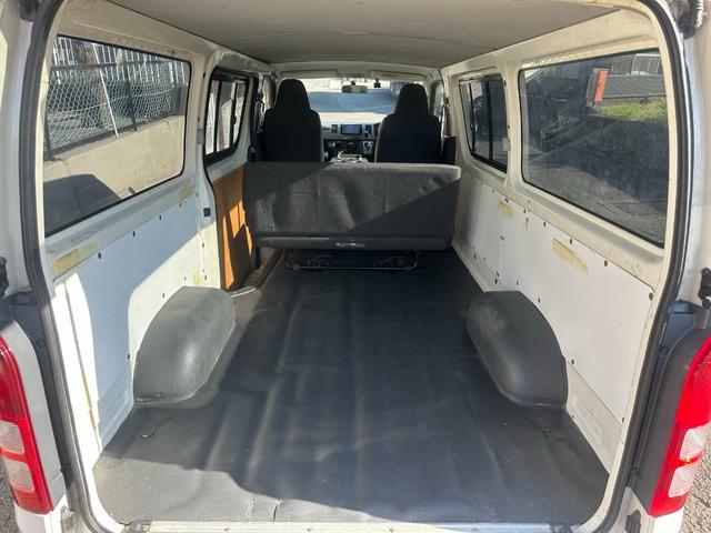 レジアスエースバン ロングＤＸ　ＧＬパッケージ　■ディーゼルターボ■３型後期■スペアタイヤ■積載量１２５０Ｋｇ■１０万キロ時Ｔベルト交換歴有■パワーウィンドウ■キーレス■ナビ■ＴＶ■ＢＴオーディオ（11枚目）