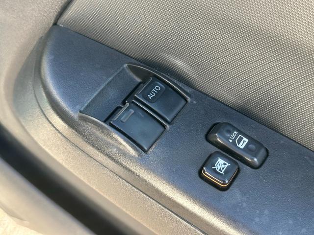 レジアスエースバン ロングＤＸ　ＧＬパッケージ　■ディーゼルターボ■３型後期■スペアタイヤ■積載量１２５０Ｋｇ■１０万キロ時Ｔベルト交換歴有■パワーウィンドウ■キーレス■ナビ■ＴＶ■ＢＴオーディオ（28枚目）