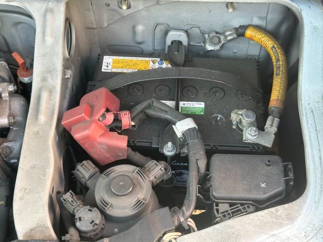 レジアスエースバン ロングＤＸ　ＧＬパッケージ　■ディーゼルターボ■３型後期■スペアタイヤ■積載量１２５０Ｋｇ■１０万キロ時Ｔベルト交換歴有■パワーウィンドウ■キーレス■ナビ■ＴＶ■ＢＴオーディオ（31枚目）