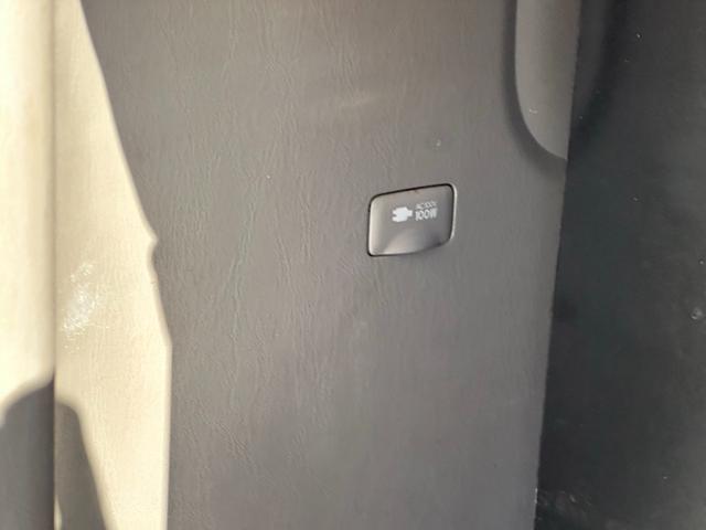 ハイエースバン ロングスーパーGL ■5ドア■4WD■ナビ■TV■バックカメラ■ETC■ベッドキット■AC100V■カーテン■リアエアコンヒーター■パワーウィンドウ■キーレス■エンジンスターター■スペアキー(20枚目)