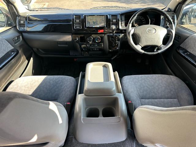 ハイエースバン ロングスーパーGL ■5ドア■4WD■ナビ■TV■バックカメラ■ETC■ベッドキット■AC100V■カーテン■リアエアコンヒーター■パワーウィンドウ■キーレス■エンジンスターター■スペアキー(24枚目)