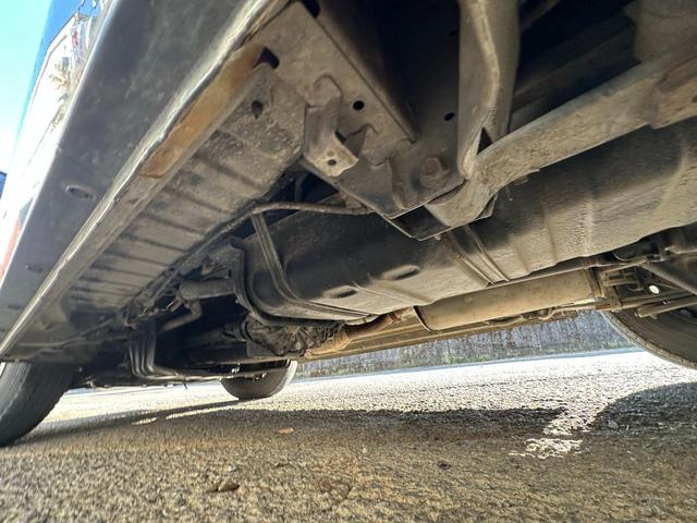 ハイエースバン ロングスーパーGL ■5ドア■4WD■ナビ■TV■バックカメラ■ETC■ベッドキット■AC100V■カーテン■リアエアコンヒーター■パワーウィンドウ■キーレス■エンジンスターター■スペアキー(39枚目)