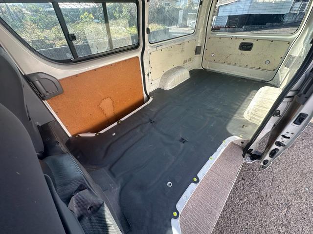 レジアスエースバン ロングＤＸ　■５ドア■ディーゼルターボ■積載量１２５０ｋｇ■１０万キロ時Ｔベルト交換歴有■パワーウィンドウ■パワーステアリング■ＥＴＣ■フロントフォグ■集中ドアロック■キーレス（15枚目）