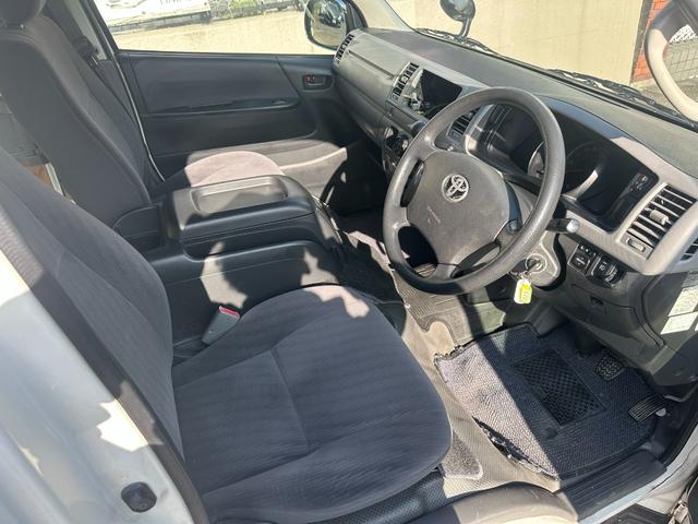 レジアスエースバン ロングＤＸ　■５ドア■ディーゼルターボ■積載量１２５０ｋｇ■１０万キロ時Ｔベルト交換歴有■パワーウィンドウ■パワーステアリング■ＥＴＣ■フロントフォグ■集中ドアロック■キーレス（17枚目）