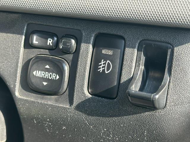 レジアスエースバン ロングＤＸ　■５ドア■ディーゼルターボ■積載量１２５０ｋｇ■１０万キロ時Ｔベルト交換歴有■パワーウィンドウ■パワーステアリング■ＥＴＣ■フロントフォグ■集中ドアロック■キーレス（26枚目）