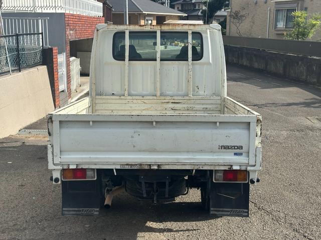 タイタンダッシュ 　■４ドア■５速マニュアル■ＡＣ■６人乗り■ＥＴＣ■パワーウィンドウ（8枚目）