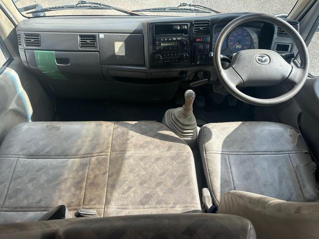 タイタンダッシュ 　■４ドア■５速マニュアル■ＡＣ■６人乗り■ＥＴＣ■パワーウィンドウ（15枚目）