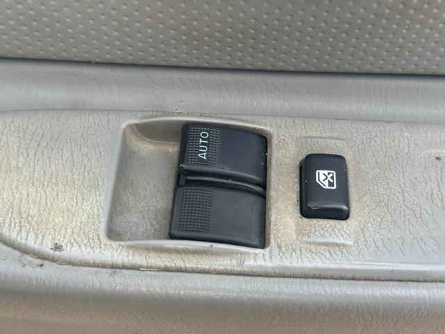 タイタンダッシュ 　■４ドア■５速マニュアル■ＡＣ■６人乗り■ＥＴＣ■パワーウィンドウ（22枚目）