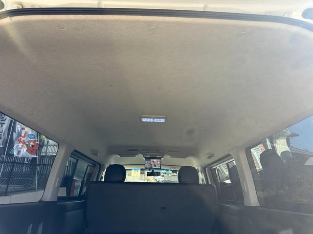 ハイエースバン ＳロングワイドＤＸ　ＧＬパッケージ　■５ドア■ディーゼルターボ■３型■ローダウン■パナソニックナビ■ＴＶ■バックカメラ■キーレス■モニター■リアヒーターエアコン■ＥＴＣ■ウィンカー付きサイドミラー■スペアタイヤ■社外スピーカー（13枚目）