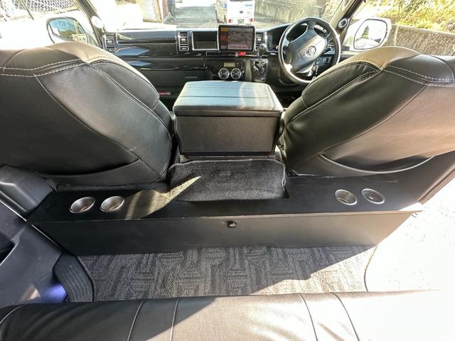 ハイエースバン ＳロングワイドＤＸ　ＧＬパッケージ　■５ドア■ディーゼルターボ■３型■ローダウン■パナソニックナビ■ＴＶ■バックカメラ■キーレス■モニター■リアヒーターエアコン■ＥＴＣ■ウィンカー付きサイドミラー■スペアタイヤ■社外スピーカー（24枚目）