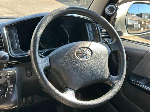 ハイエースバン ＳロングワイドＤＸ　ＧＬパッケージ　■５ドア■ディーゼルターボ■３型■ローダウン■パナソニックナビ■ＴＶ■バックカメラ■キーレス■モニター■リアヒーターエアコン■ＥＴＣ■ウィンカー付きサイドミラー■スペアタイヤ■社外スピーカー（32枚目）