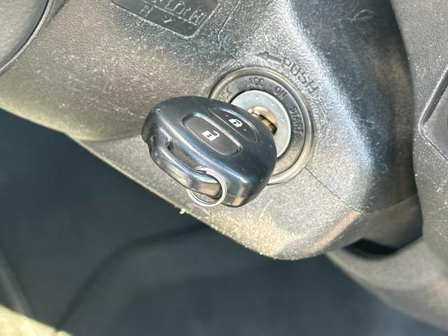 ハイエースバン ＳロングワイドＤＸ　ＧＬパッケージ　■５ドア■ディーゼルターボ■３型■ローダウン■パナソニックナビ■ＴＶ■バックカメラ■キーレス■モニター■リアヒーターエアコン■ＥＴＣ■ウィンカー付きサイドミラー■スペアタイヤ■社外スピーカー（33枚目）