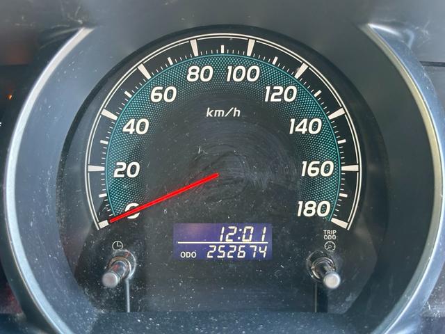 ハイエースバン ＳロングワイドＤＸ　ＧＬパッケージ　■５ドア■ディーゼルターボ■３型■ローダウン■パナソニックナビ■ＴＶ■バックカメラ■キーレス■モニター■リアヒーターエアコン■ＥＴＣ■ウィンカー付きサイドミラー■スペアタイヤ■社外スピーカー（34枚目）