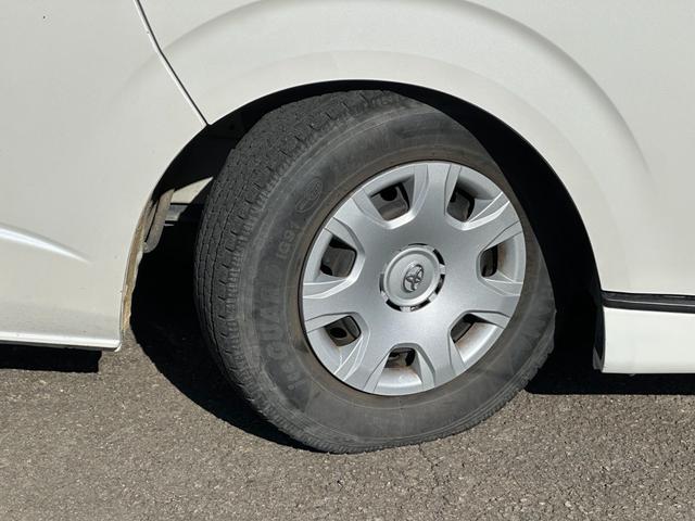 ハイエースバン ＳロングワイドＤＸ　ＧＬパッケージ　■５ドア■ディーゼルターボ■３型■ローダウン■パナソニックナビ■ＴＶ■バックカメラ■キーレス■モニター■リアヒーターエアコン■ＥＴＣ■ウィンカー付きサイドミラー■スペアタイヤ■社外スピーカー（51枚目）