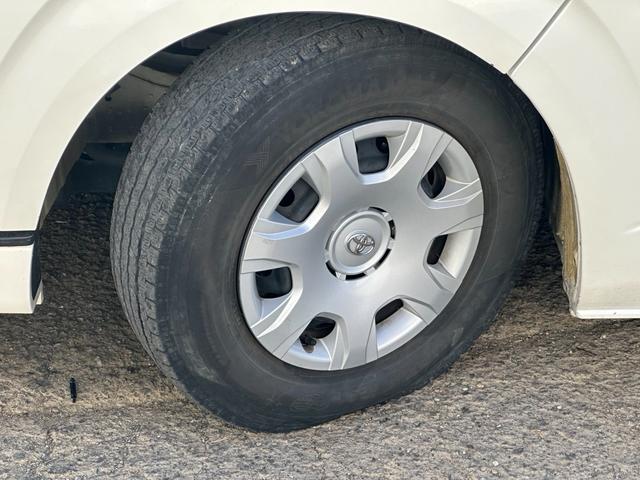 ハイエースバン ＳロングワイドＤＸ　ＧＬパッケージ　■５ドア■ディーゼルターボ■３型■ローダウン■パナソニックナビ■ＴＶ■バックカメラ■キーレス■モニター■リアヒーターエアコン■ＥＴＣ■ウィンカー付きサイドミラー■スペアタイヤ■社外スピーカー（54枚目）