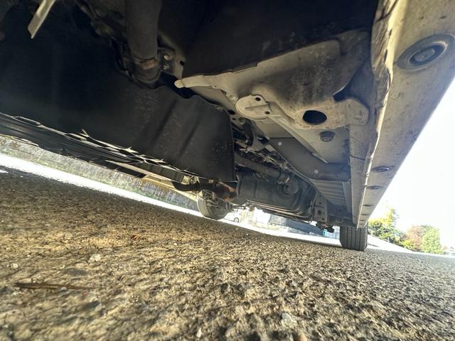 ハイエースバン ＳロングワイドＤＸ　ＧＬパッケージ　■５ドア■ディーゼルターボ■３型■ローダウン■パナソニックナビ■ＴＶ■バックカメラ■キーレス■モニター■リアヒーターエアコン■ＥＴＣ■ウィンカー付きサイドミラー■スペアタイヤ■社外スピーカー（57枚目）