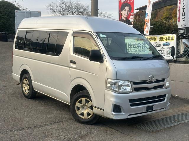 ハイエースバン ＤＸウェルキャプＢタイプルーフサイドウィンドウなし　■４ドア■ディーゼルターボ■４ＷＤ■Ｔベルト交換歴有■キーレス■パワーウィンドウ■ドラレコ■スペアキー■スペアタイヤ（3枚目）
