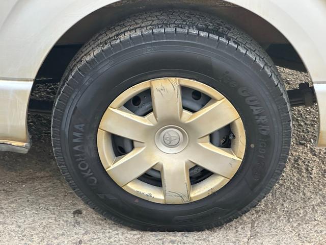 ハイエースバン ＤＸウェルキャプＢタイプルーフサイドウィンドウなし　■４ドア■ディーゼルターボ■４ＷＤ■Ｔベルト交換歴有■キーレス■パワーウィンドウ■ドラレコ■スペアキー■スペアタイヤ（29枚目）