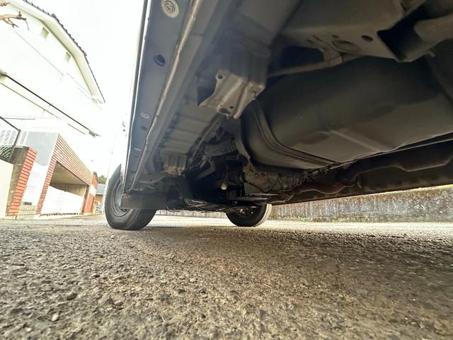 ハイエースバン ＤＸウェルキャプＢタイプルーフサイドウィンドウなし　■４ドア■ディーゼルターボ■４ＷＤ■Ｔベルト交換歴有■キーレス■パワーウィンドウ■ドラレコ■スペアキー■スペアタイヤ（35枚目）