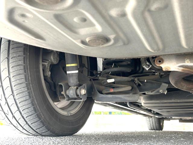 ヴォクシー ＺＳ　煌　両側電動ドア　純正ＳＤナビ　後席モニター　バックカメラ　衝突被害軽減システム　禁煙車　スマートキー　ＬＥＤヘッド　ビルトインＥＴＣ　オートハイビーム　オートライト　デュアルエアコン（39枚目）
