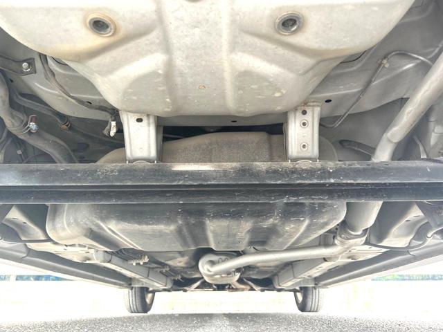 ミラカスタム Ｘ　禁煙車　純正オーディオ　オートエアコン　純正１４インチアルミホイール　フォグライト　ＣＤ再生　盗難防止装置　プライバシーガラス（17枚目）