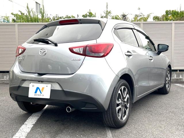 デミオ ＸＤツーリング　衝突軽減装置　禁煙車　純正ナビ　バックカメラ　ＥＴＣ　Ｂｌｕｅｔｏｏｔｈ　スマートキー　シートヒーター　ＬＥＤヘッドライト　クルーズコントロール　革巻きステアリング　パドルシフト　純正１６インチアルミ（17枚目）