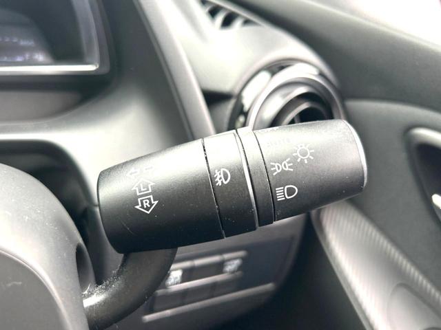 デミオ ＸＤツーリング　衝突軽減装置　禁煙車　純正ナビ　バックカメラ　ＥＴＣ　Ｂｌｕｅｔｏｏｔｈ　スマートキー　シートヒーター　ＬＥＤヘッドライト　クルーズコントロール　革巻きステアリング　パドルシフト　純正１６インチアルミ（45枚目）