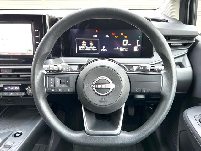 ノート Ｓ　インテリエマージェンシーブレーキ　禁煙車　純正ナビ　全周囲カメラ　ＥＴＣ　Ｂｌｕｅｔｏｏｔｈ　フルセグ　ドラレコ　スマートキー　ＬＥＤヘッドライト　ＬＥＤフォグライト　ＣＤ／ＤＶＤ再生　盗難防止装置（11枚目）