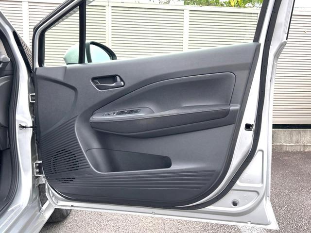 ノート Ｓ　インテリエマージェンシーブレーキ　禁煙車　純正ナビ　全周囲カメラ　ＥＴＣ　Ｂｌｕｅｔｏｏｔｈ　フルセグ　ドラレコ　スマートキー　ＬＥＤヘッドライト　ＬＥＤフォグライト　ＣＤ／ＤＶＤ再生　盗難防止装置（27枚目）