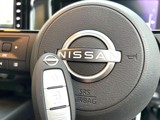 ノート Ｓ　インテリエマージェンシーブレーキ　禁煙車　純正ナビ　全周囲カメラ　ＥＴＣ　Ｂｌｕｅｔｏｏｔｈ　フルセグ　ドラレコ　スマートキー　ＬＥＤヘッドライト　ＬＥＤフォグライト　ＣＤ／ＤＶＤ再生　盗難防止装置（41枚目）