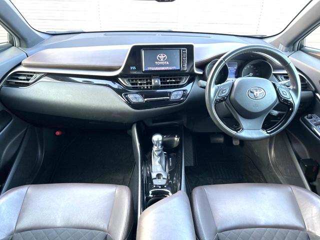 Ｃ－ＨＲ Ｇ　セーフティセンス　禁煙車　純正ナビ　レーダークルーズコントロール　バックカメラ　ＥＴＣ　Ｂｌｕｅｔｏｏｔｈ　ドライブレコーダー　シートヒーター　レーンキープアシスト　クリアランスソナー　ＬＥＤフォグ（2枚目）