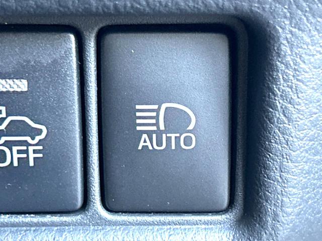Ｃ－ＨＲ Ｇ　セーフティセンス　禁煙車　純正ナビ　レーダークルーズコントロール　バックカメラ　ＥＴＣ　Ｂｌｕｅｔｏｏｔｈ　ドライブレコーダー　シートヒーター　レーンキープアシスト　クリアランスソナー　ＬＥＤフォグ（29枚目）