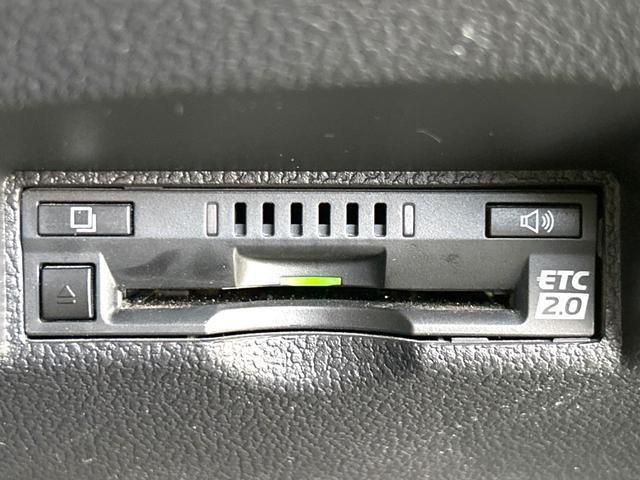 プリウス Aプレミアム ツーリングセレクション 衝突軽減装置 禁煙車 純正9型ナビ レザーシート 純正アルミホイール レーダークルーズ ETC Bluetooth フルセグ ドラレコ スマートキー パワーシート LEDヘッドライト クルコン(6枚目)