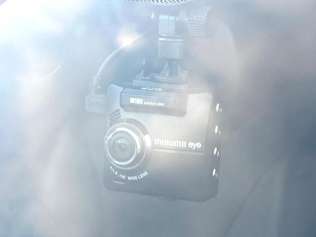 プリウス Aプレミアム ツーリングセレクション 衝突軽減装置 禁煙車 純正9型ナビ レザーシート 純正アルミホイール レーダークルーズ ETC Bluetooth フルセグ ドラレコ スマートキー パワーシート LEDヘッドライト クルコン(7枚目)