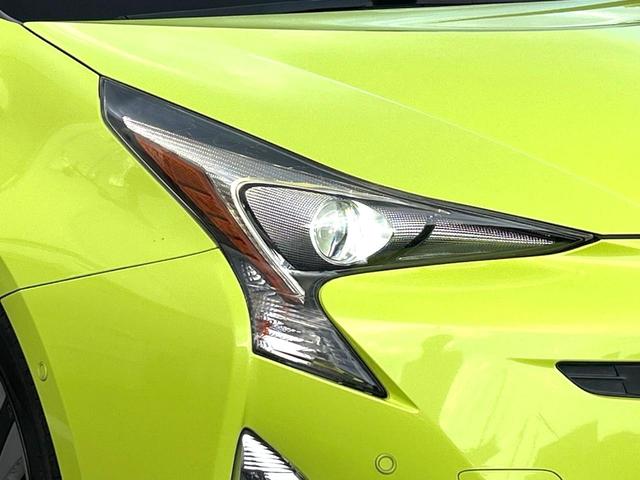 プリウス Aプレミアム ツーリングセレクション 衝突軽減装置 禁煙車 純正9型ナビ レザーシート 純正アルミホイール レーダークルーズ ETC Bluetooth フルセグ ドラレコ スマートキー パワーシート LEDヘッドライト クルコン(12枚目)