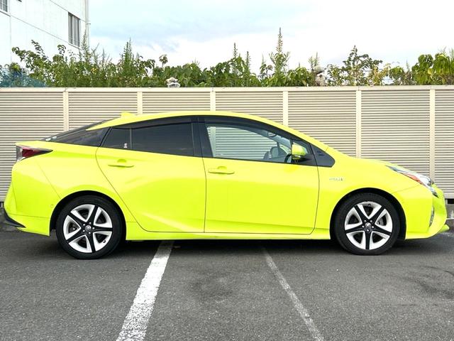 プリウス Aプレミアム ツーリングセレクション 衝突軽減装置 禁煙車 純正9型ナビ レザーシート 純正アルミホイール レーダークルーズ ETC Bluetooth フルセグ ドラレコ スマートキー パワーシート LEDヘッドライト クルコン(23枚目)