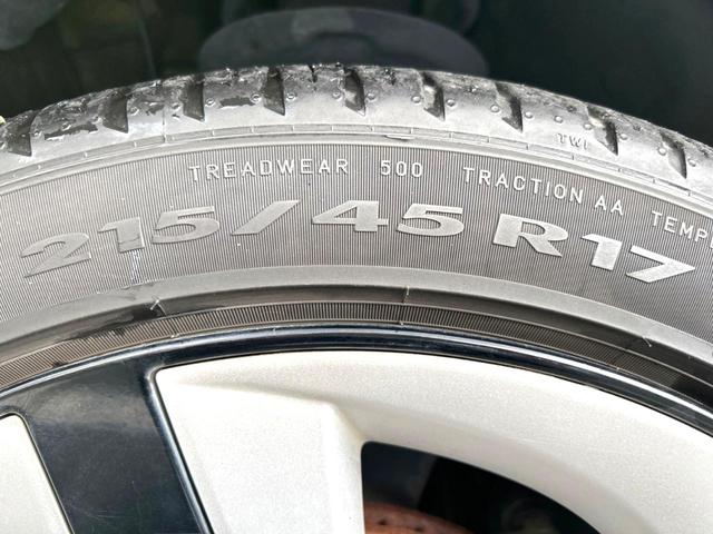 プリウス Aプレミアム ツーリングセレクション 衝突軽減装置 禁煙車 純正9型ナビ レザーシート 純正アルミホイール レーダークルーズ ETC Bluetooth フルセグ ドラレコ スマートキー パワーシート LEDヘッドライト クルコン(30枚目)