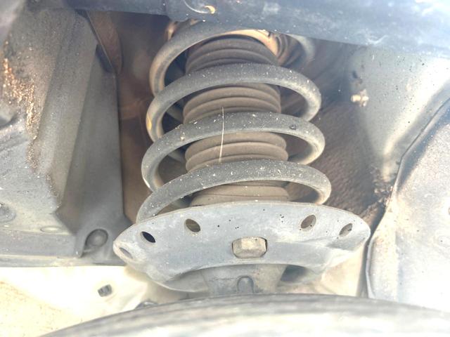 フィットハイブリッド スマートセレクション 禁煙車 ナビ ETC フルセグ Bluetooth スマートキー HIDヘッドライト LEDフォグライト クルーズコントロール 革巻きステアリング オートエアコン CD/DVD再生 オートライト(20枚目)