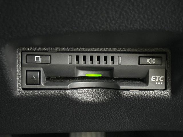 プリウス Ｓ　セーフティセンス　禁煙車　純正ＳＤナビ　全周囲カメラ　レーダークルーズコントロール　ＥＴＣ　Ｂｌｕｅｔｏｏｔｈ　ドラレコ　ＬＥＤヘッドライト　ＬＥＤフォグライト　レーンキープ　クリアランスソナー（7枚目）