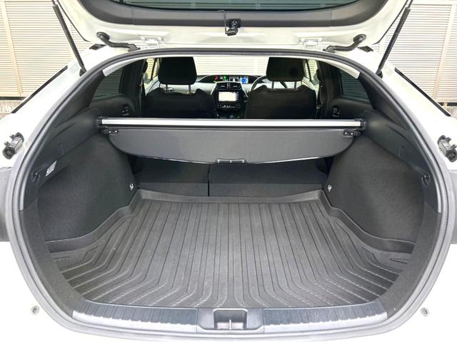 プリウス Ｓ　セーフティセンス　禁煙車　純正ＳＤナビ　全周囲カメラ　レーダークルーズコントロール　ＥＴＣ　Ｂｌｕｅｔｏｏｔｈ　ドラレコ　ＬＥＤヘッドライト　ＬＥＤフォグライト　レーンキープ　クリアランスソナー（10枚目）