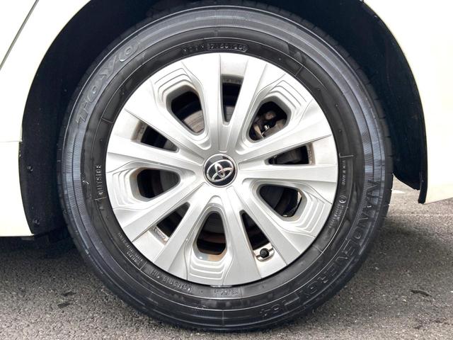 プリウス Ｓ　セーフティセンス　禁煙車　純正ＳＤナビ　全周囲カメラ　レーダークルーズコントロール　ＥＴＣ　Ｂｌｕｅｔｏｏｔｈ　ドラレコ　ＬＥＤヘッドライト　ＬＥＤフォグライト　レーンキープ　クリアランスソナー（28枚目）
