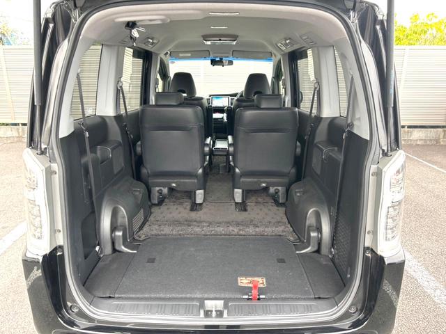 ステップワゴンスパーダ Z クールスピリット 両側電動ドア 後席モニター バックカメラ 禁煙車 ハーフレザーシート ドラレコ スマートキー HIDヘッド ビルトインETC クルコン オートライト オートエアコン 純正17インチアルミ CD(11枚目)