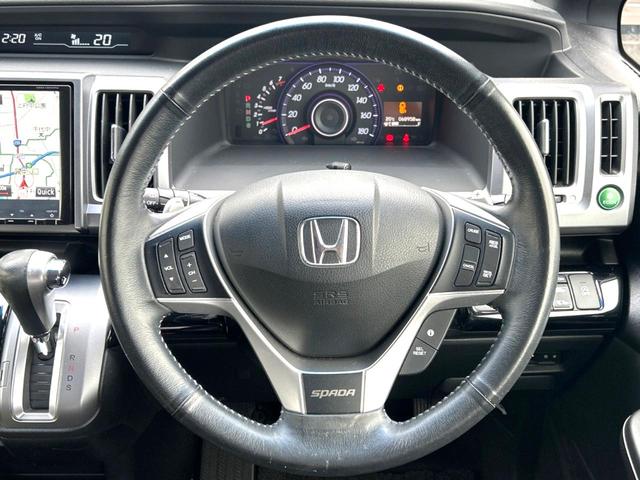 ステップワゴンスパーダ Z クールスピリット 両側電動ドア 後席モニター バックカメラ 禁煙車 ハーフレザーシート ドラレコ スマートキー HIDヘッド ビルトインETC クルコン オートライト オートエアコン 純正17インチアルミ CD(12枚目)