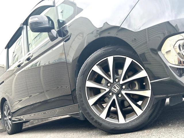 ステップワゴンスパーダ Z クールスピリット 両側電動ドア 後席モニター バックカメラ 禁煙車 ハーフレザーシート ドラレコ スマートキー HIDヘッド ビルトインETC クルコン オートライト オートエアコン 純正17インチアルミ CD(14枚目)