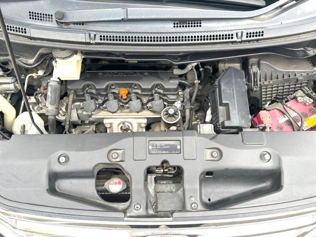 ステップワゴンスパーダ Z クールスピリット 両側電動ドア 後席モニター バックカメラ 禁煙車 ハーフレザーシート ドラレコ スマートキー HIDヘッド ビルトインETC クルコン オートライト オートエアコン 純正17インチアルミ CD(19枚目)